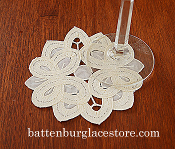 Round Doily.Christina Crystal Lace.4".Pistachio Shell color.12pc